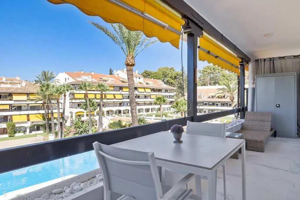Fabulous 1 Bedroom Flat With Pool At The Golden Mile Marbella 0*,  Španělsko