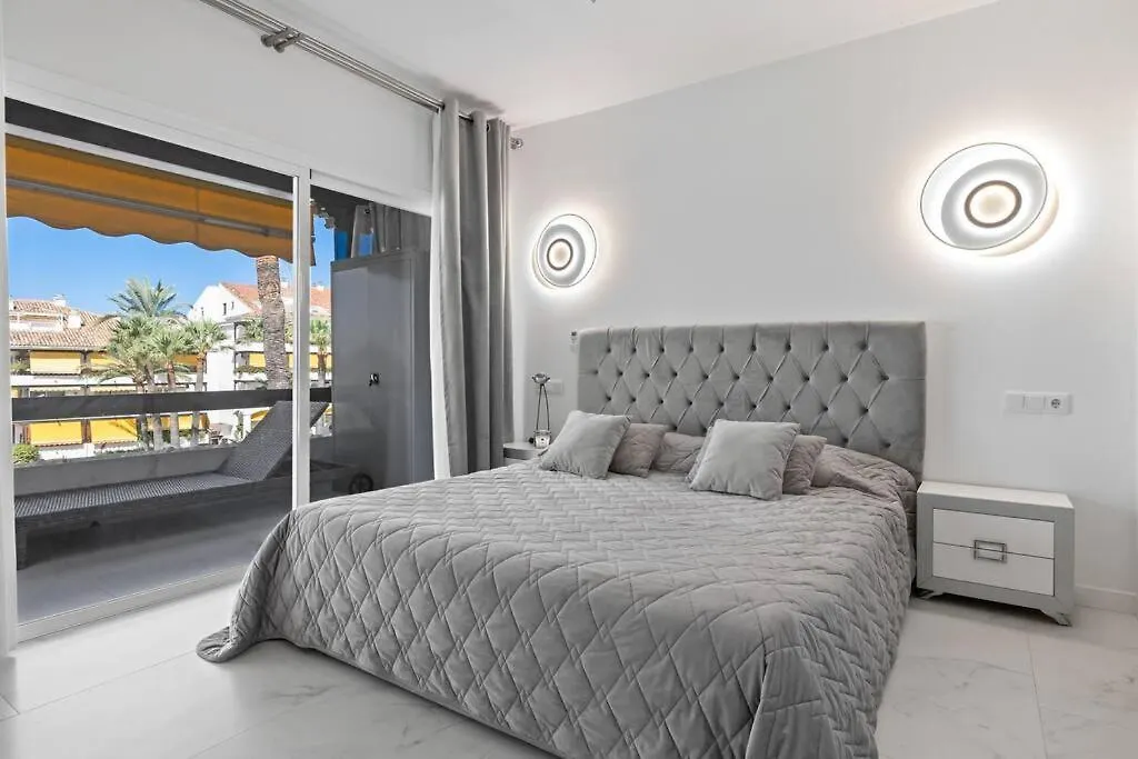 Fabulous 1 Bedroom Flat With Pool At The Golden Mile Marbella Apartment
