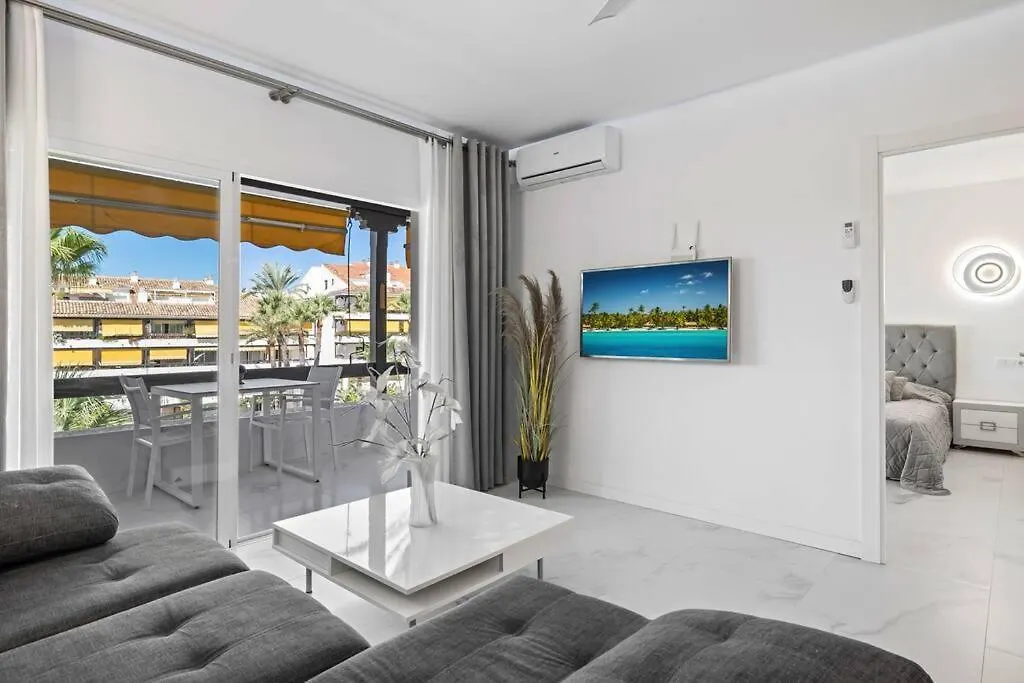 Apartment Fabulous 1 Bedroom Flat With Pool At The Golden Mile Marbella