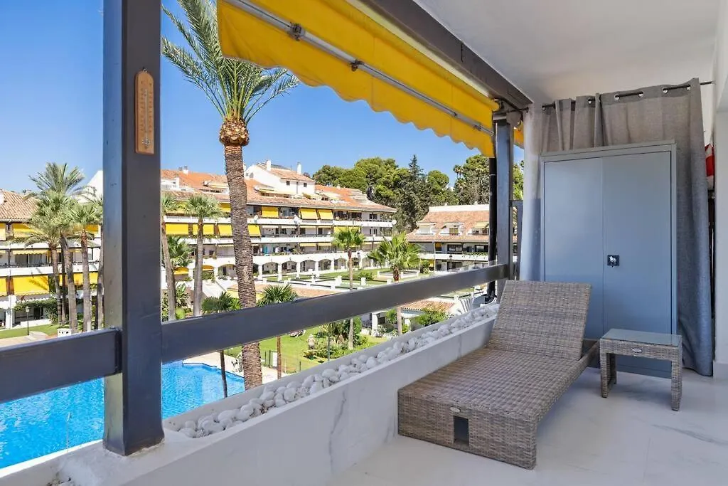 Fabulous 1 Bedroom Flat With Pool At The Golden Mile Marbella Apartment