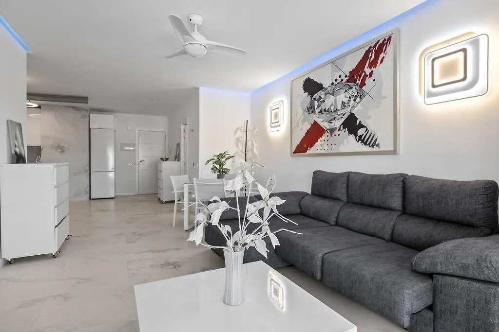 Apartment Fabulous 1 Bedroom Flat With Pool At The Golden Mile Marbella