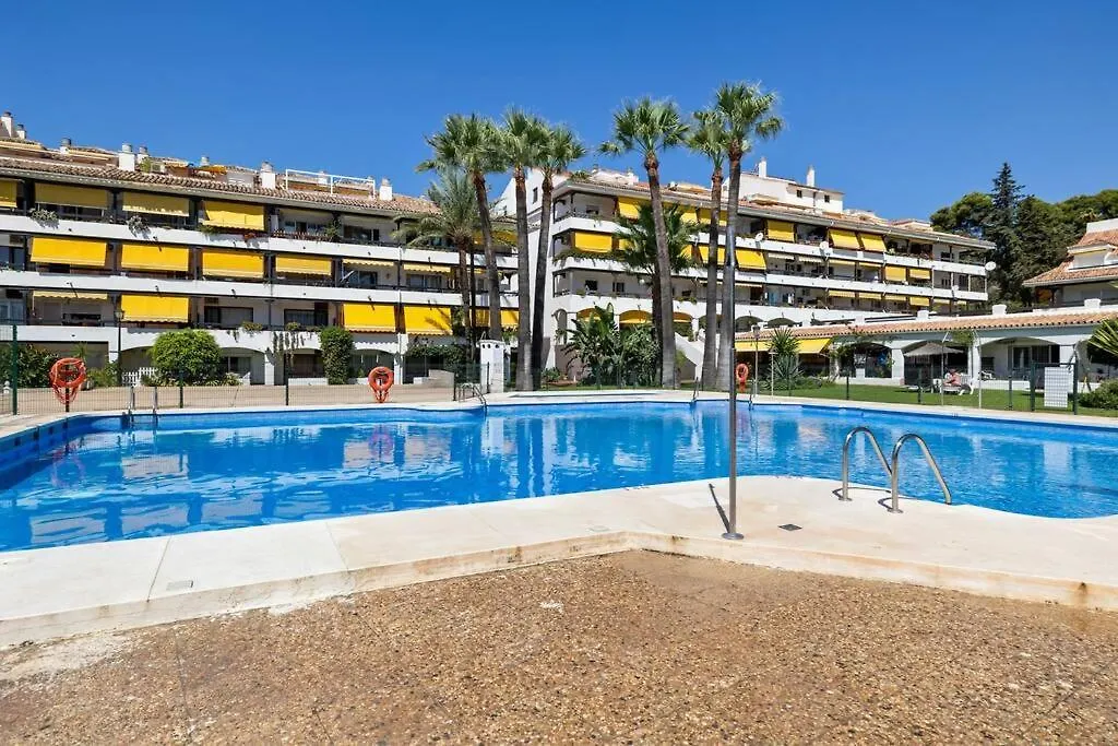 Fabulous 1 Bedroom Flat With Pool At The Golden Mile Marbella Spain