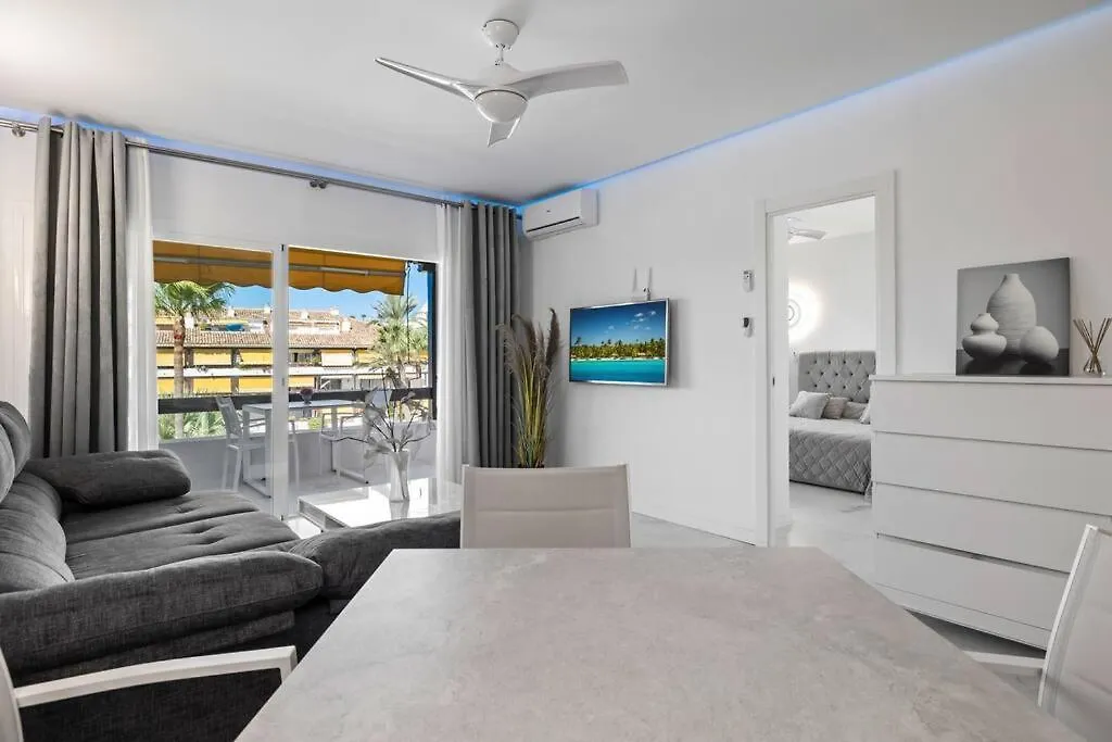 Fabulous 1 Bedroom Flat With Pool At The Golden Mile Marbella Apartment