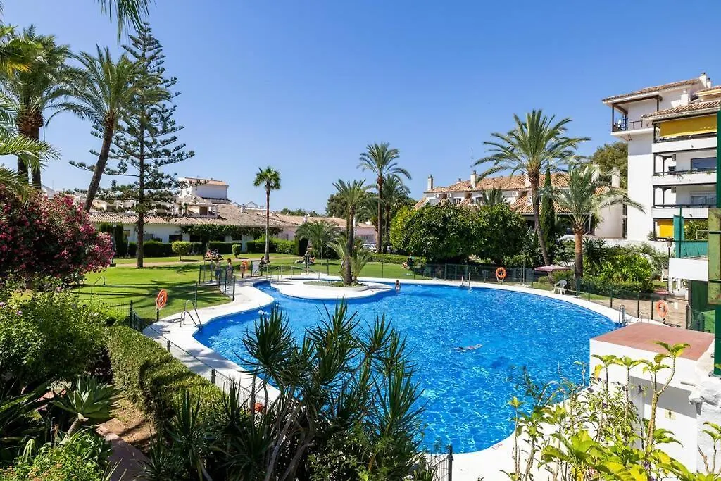 Apartment Fabulous 1 Bedroom Flat With Pool At The Golden Mile Marbella Spain